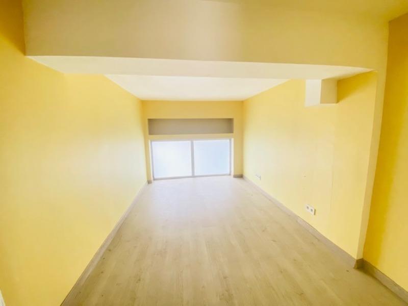 Local commercial - 331 m² - 25 pièces