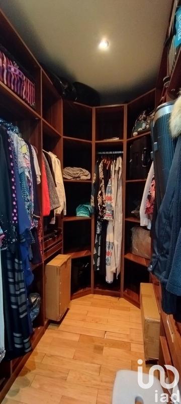 Maison - 308 m² - 9 pièces