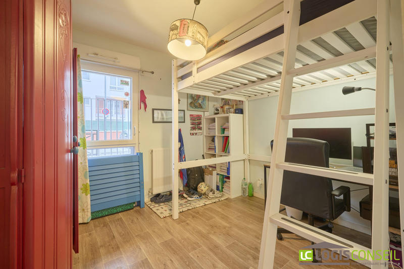 Appartement - 99 m² - 5 pièces