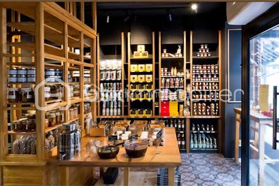 Local commercial - 47 m² - 1 pièce