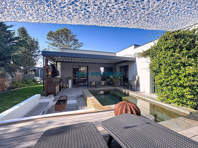 Maison - 194 m² - 5 pièces