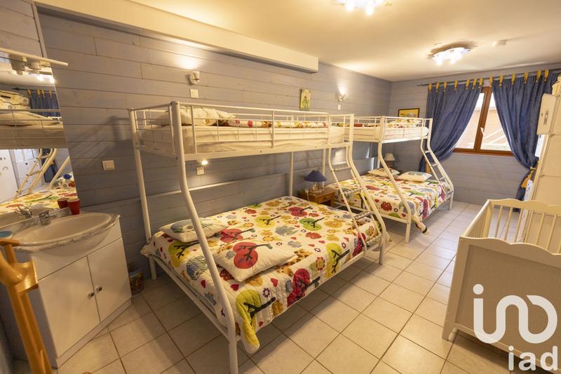 Châlet - 356 m² - 7 pièces