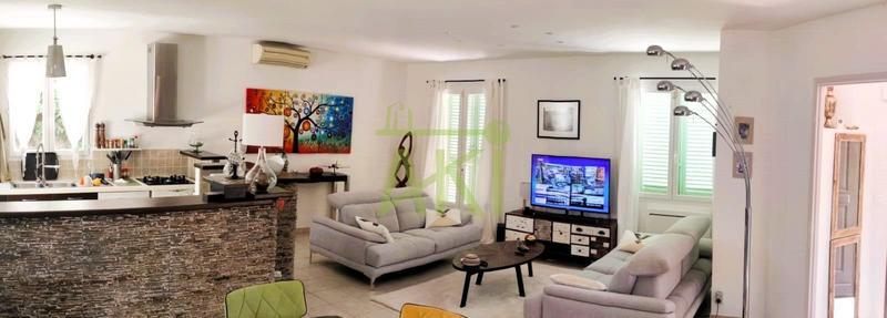 Maison traditionnelle - 100 m² - 4 pièces