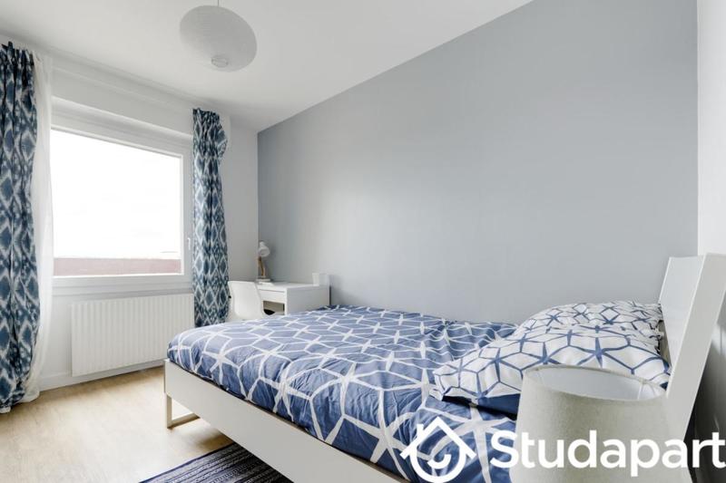 Chambre - 11 m² - 1 pièce