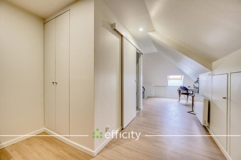 Appartement - 93 m² - 4 pièces