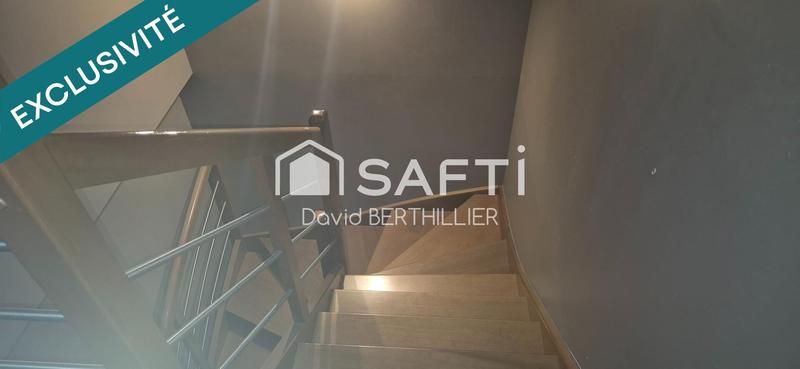 Maison - 250 m² - 10 pièces