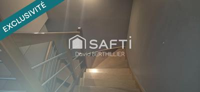 Maison - 250 m² - 10 pièces