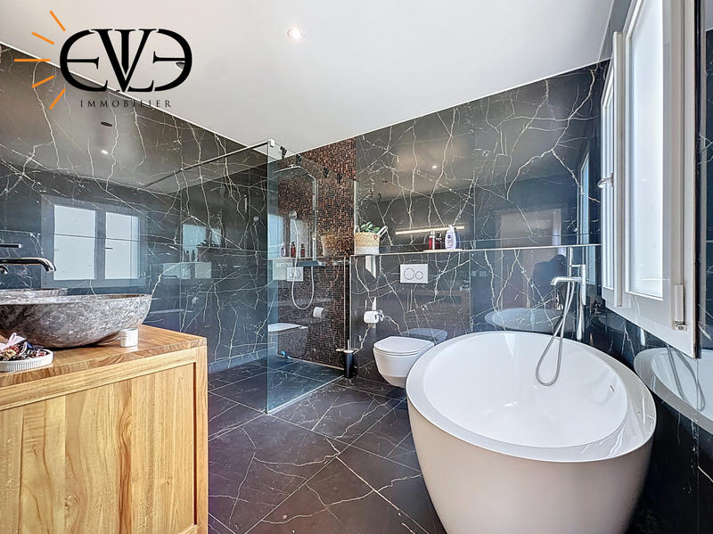 Villa - 230 m² - 7 pièces