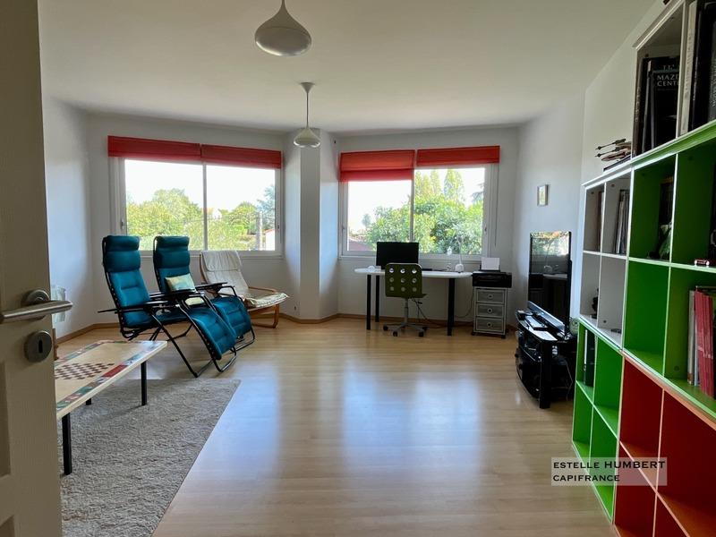 Maison - 223 m² - 8 pièces