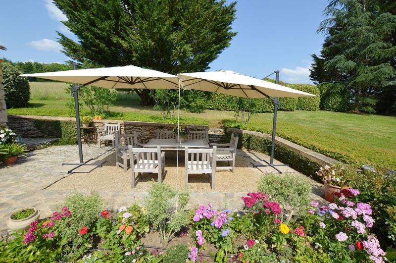 Propriété - 287 m² - 13 pièces