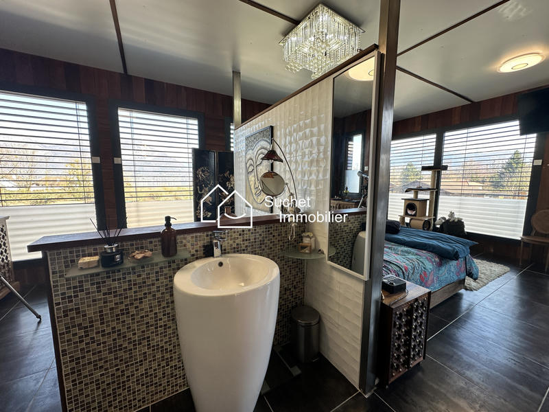 Maison - 400 m² - 10 pièces