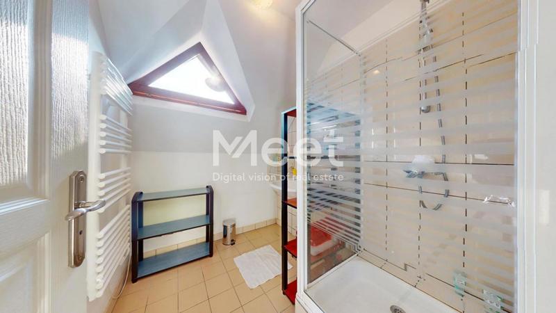 Demeure - 174 m² - 7 pièces