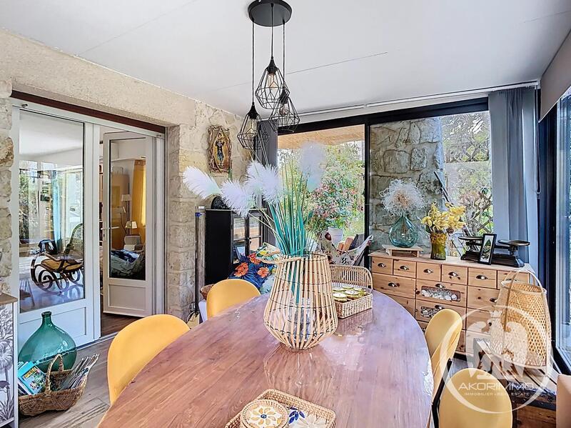 Immeuble mixte - 180 m² - 8 pièces