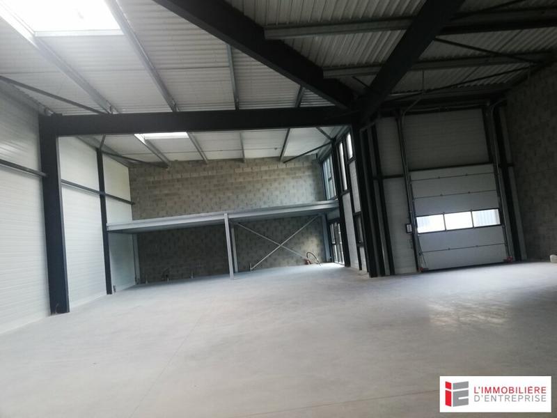 Local d'activité / Entrepôt - 387 m²