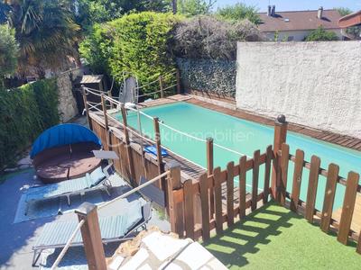 Maison traditionnelle - 135 m² - 8 pièces