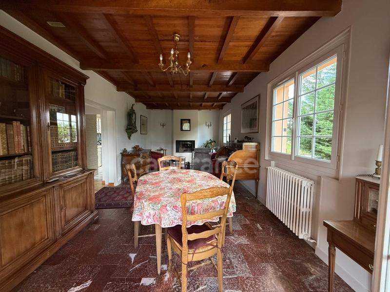 Maison - 145 m² - 8 pièces
