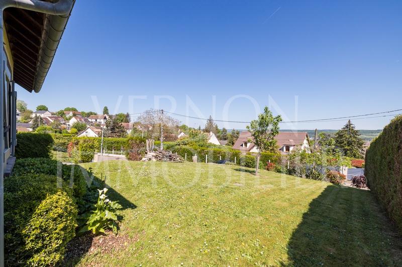 Maison traditionnelle - 137 m² - 6 pièces