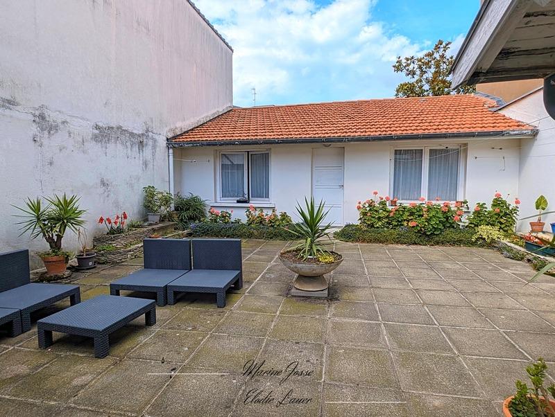 Maison de ville - 218 m² - 6 pièces