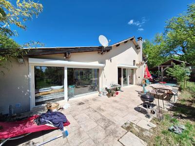 Maison traditionnelle - 86 m² - 5 pièces