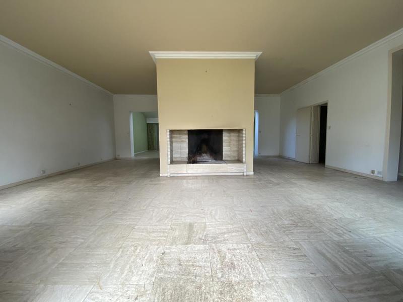 Maison - 220 m² - 8 pièces