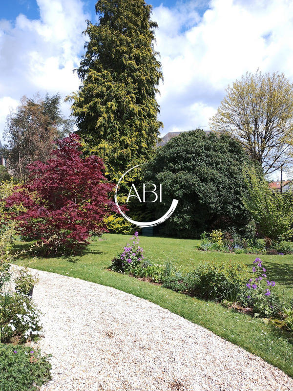 Manoir - 170 m² - 11 pièces