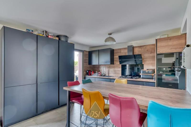 Maison - 104 m² - 5 pièces