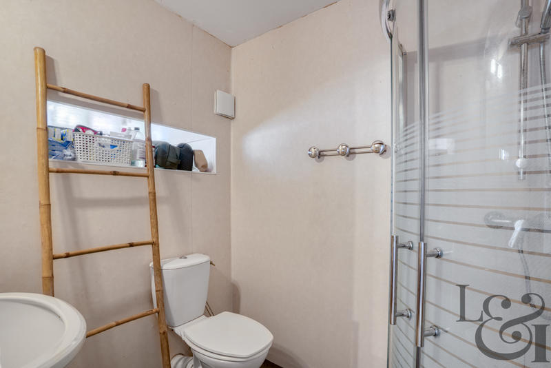 Maison - 304 m² - 16 pièces