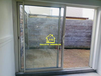 Loft - 65 m² - 2 pièces