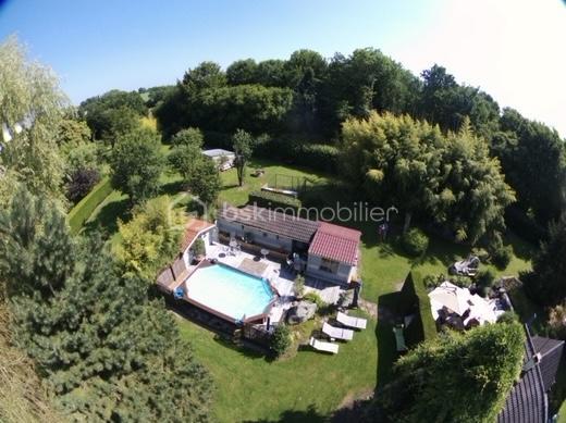 Propriété - 125 m² - 7 pièces