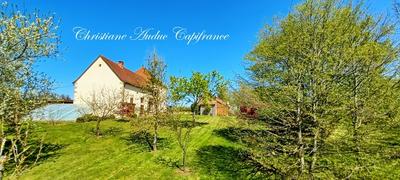 Maison - 202 m² - 6 pièces