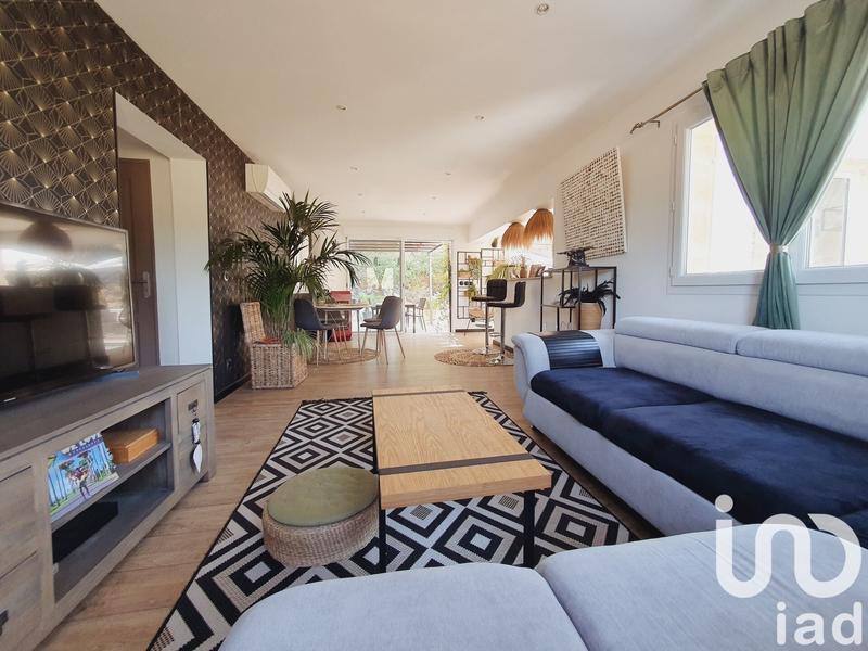 Maison - 220 m² - 8 pièces