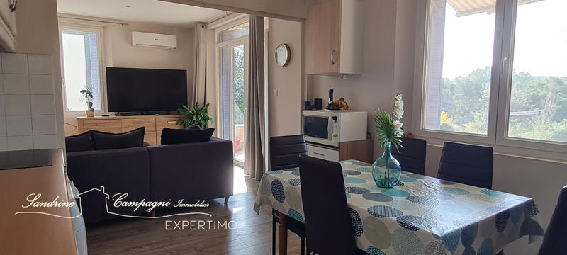 Maison - 381 m² - 16 pièces