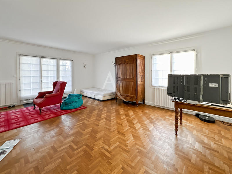 Maison - 196 m² - 6 pièces