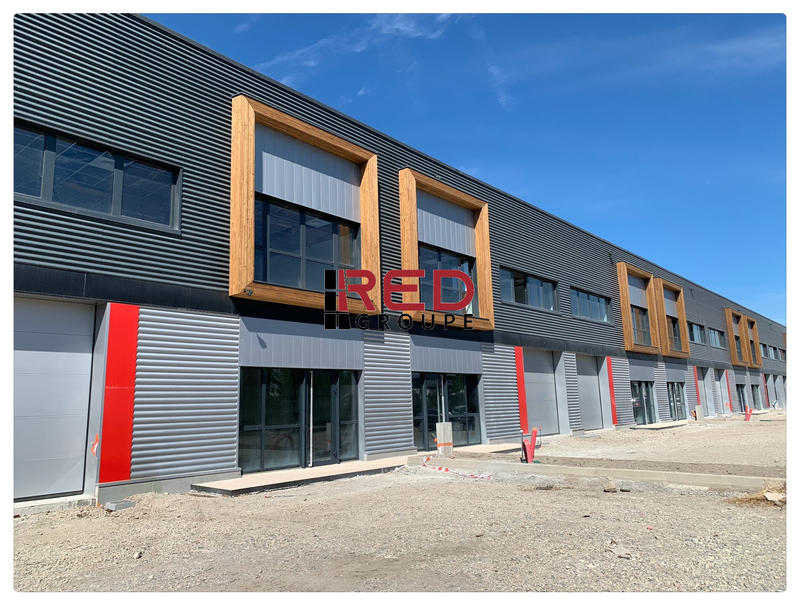 Entrepôt - 5 800 m²