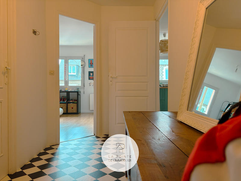 Maison - 104 m² - 4 pièces