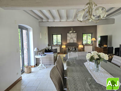 Maison - 180 m² - 8 pièces