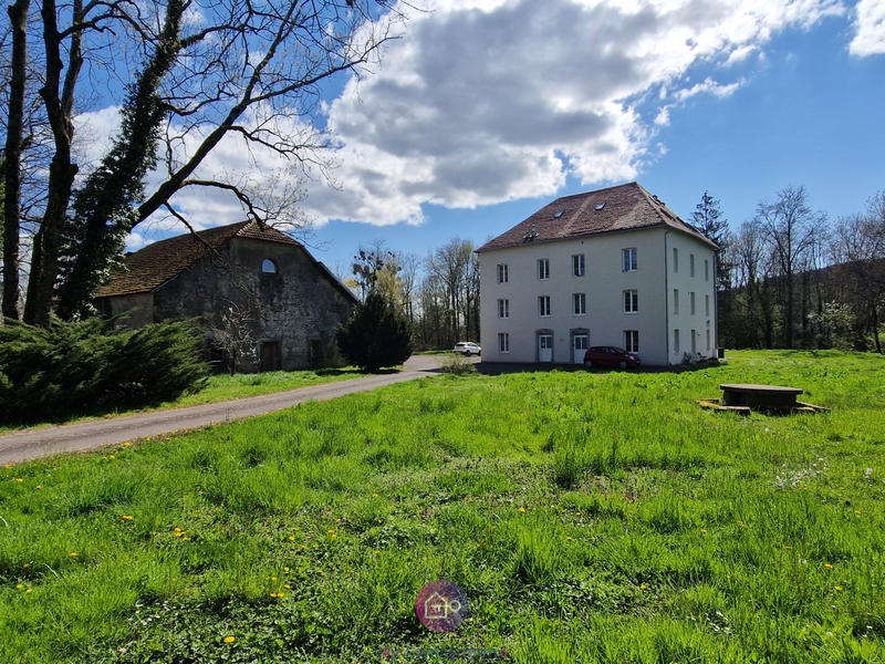 Appartement - 140 m² - 6 pièces