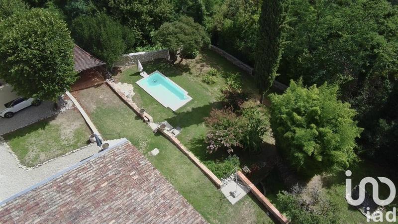 Maison - 237 m² - 7 pièces