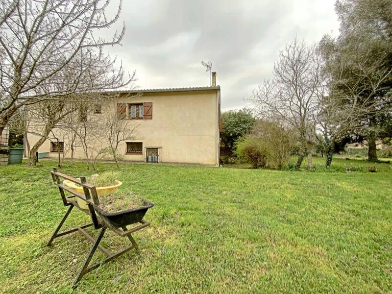 Maison - 180 m² - 5 pièces