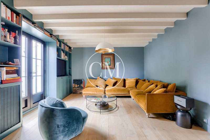 Maison - 320 m² - 9 pièces