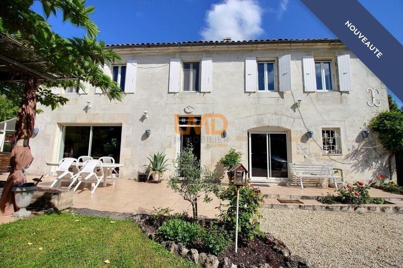 Maison - 244 m² - 7 pièces
