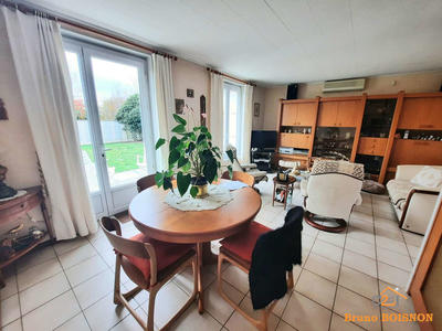 Maison - 95 m² - 5 pièces