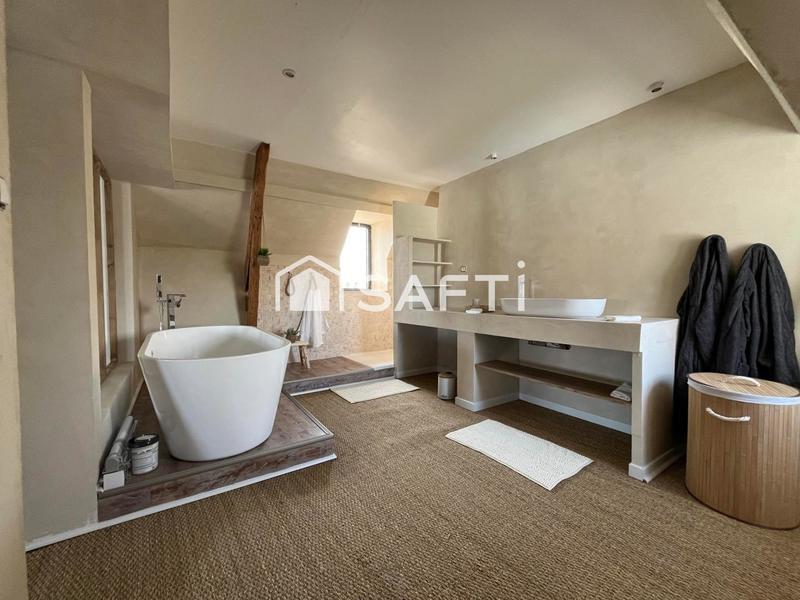 Villa - 302 m² - 6 pièces