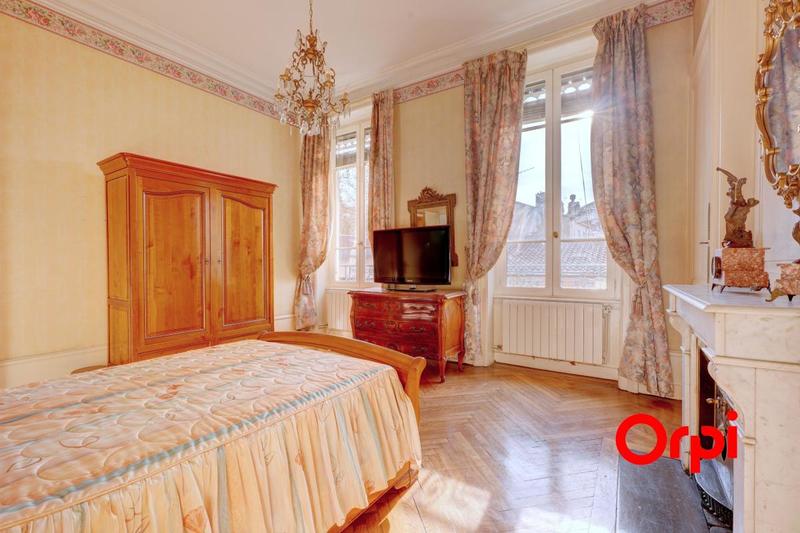 Appartement - 122 m² - 4 pièces