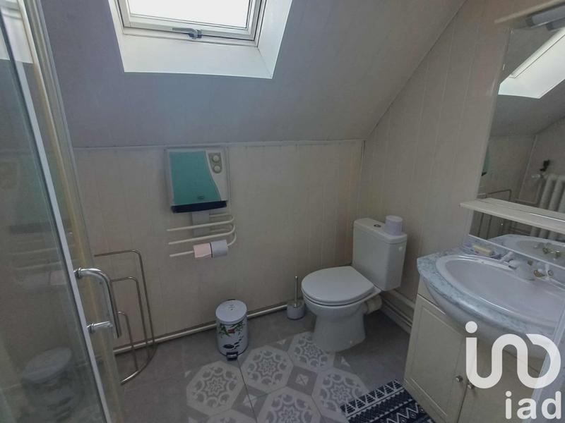 Maison - 241 m² - 8 pièces