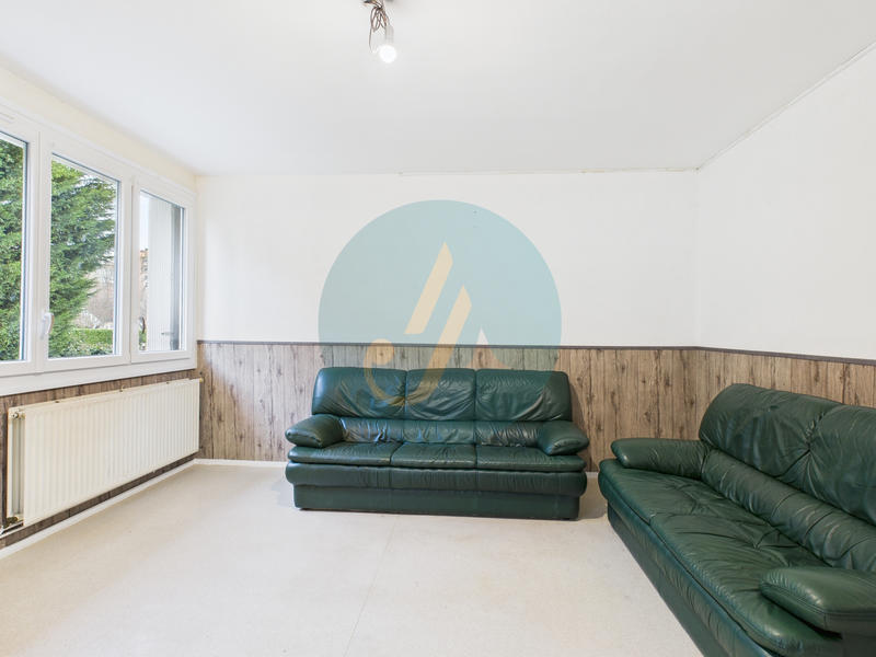 Appartement - 81 m² - 5 pièces