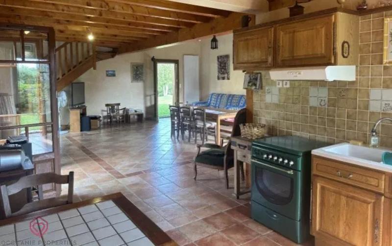 Propriété - 169 m² - 7 pièces