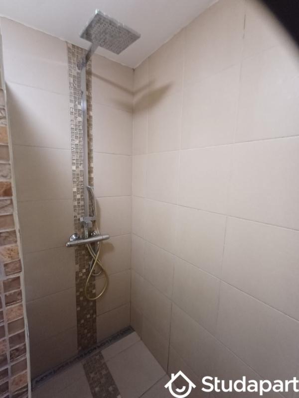 Chambre - 13 m² - 1 pièce