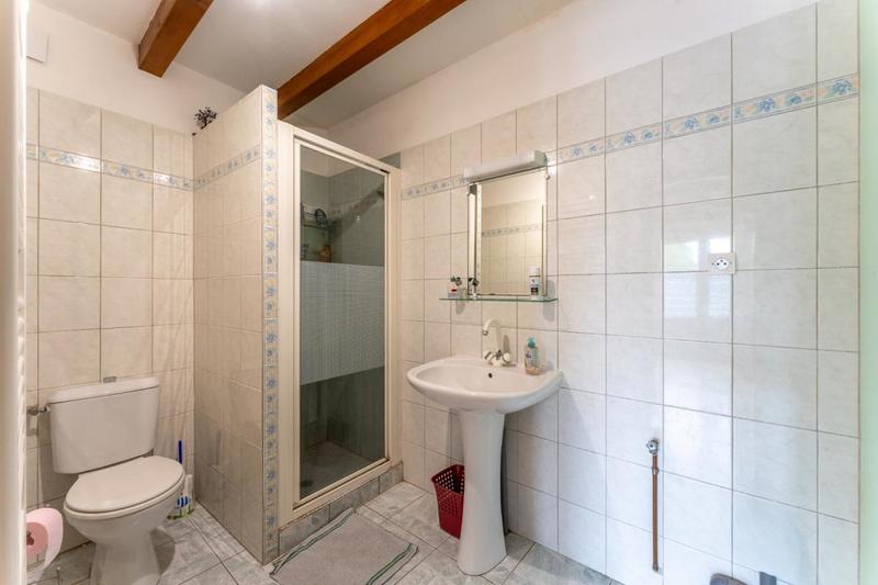 Villa - 187 m² - 9 pièces