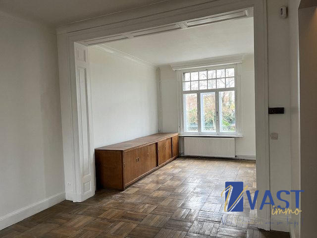 Maison ancienne - 193 m² - 8 pièces